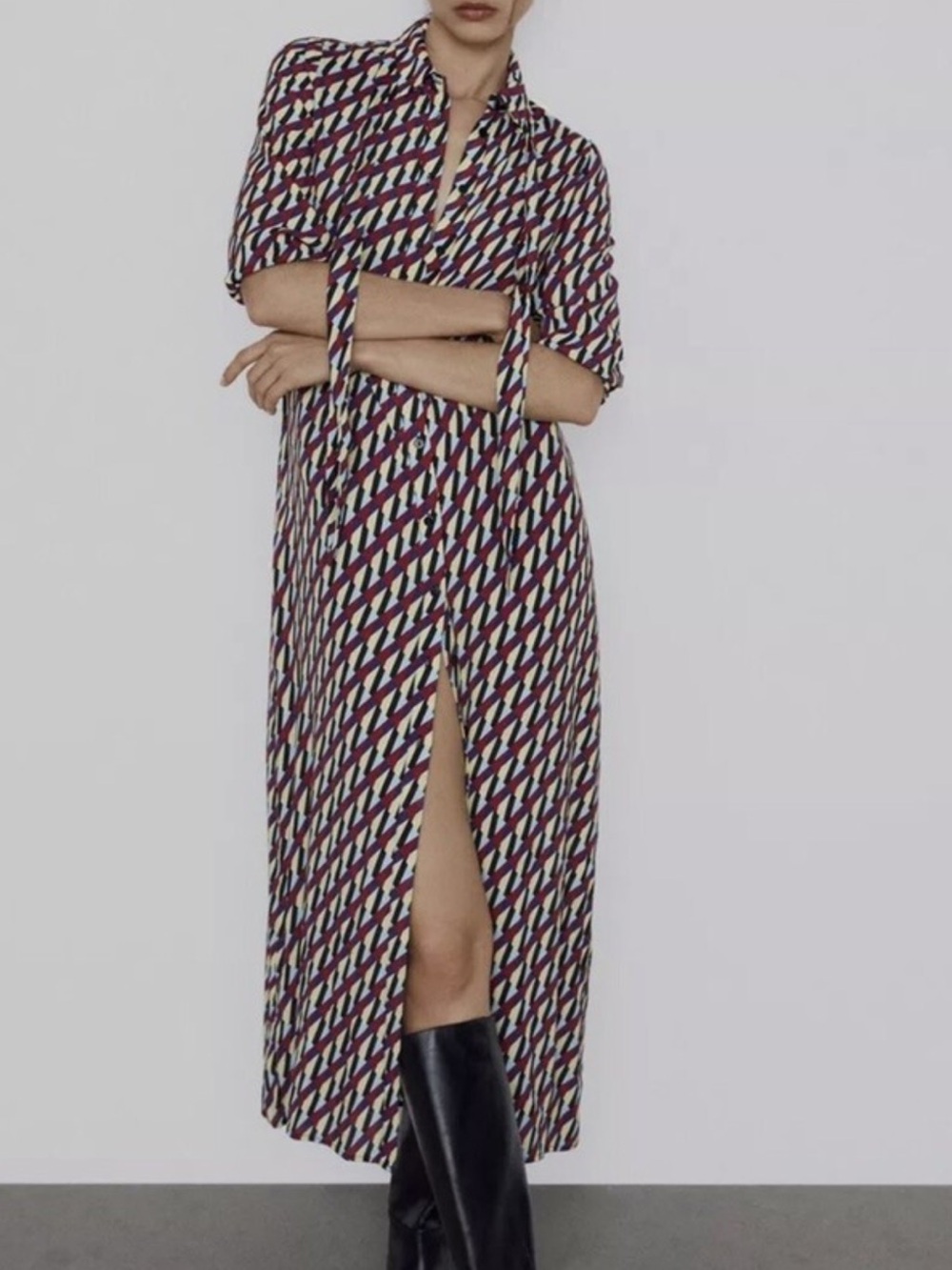 BNWT Zara Printed Midi geometric Shirt Dress in Burgundy and Cream medium
